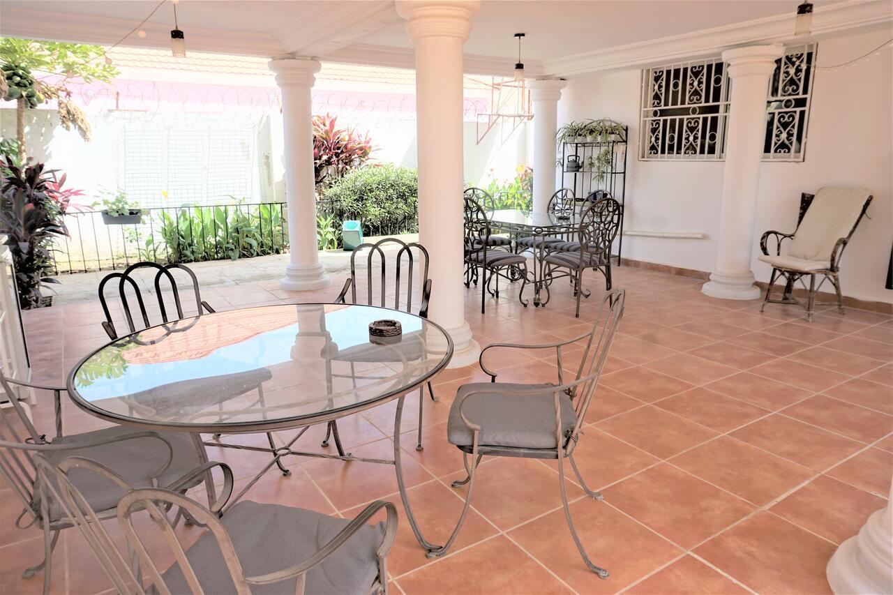B & B Villa Calliandra Bijilo Екстер'єр фото